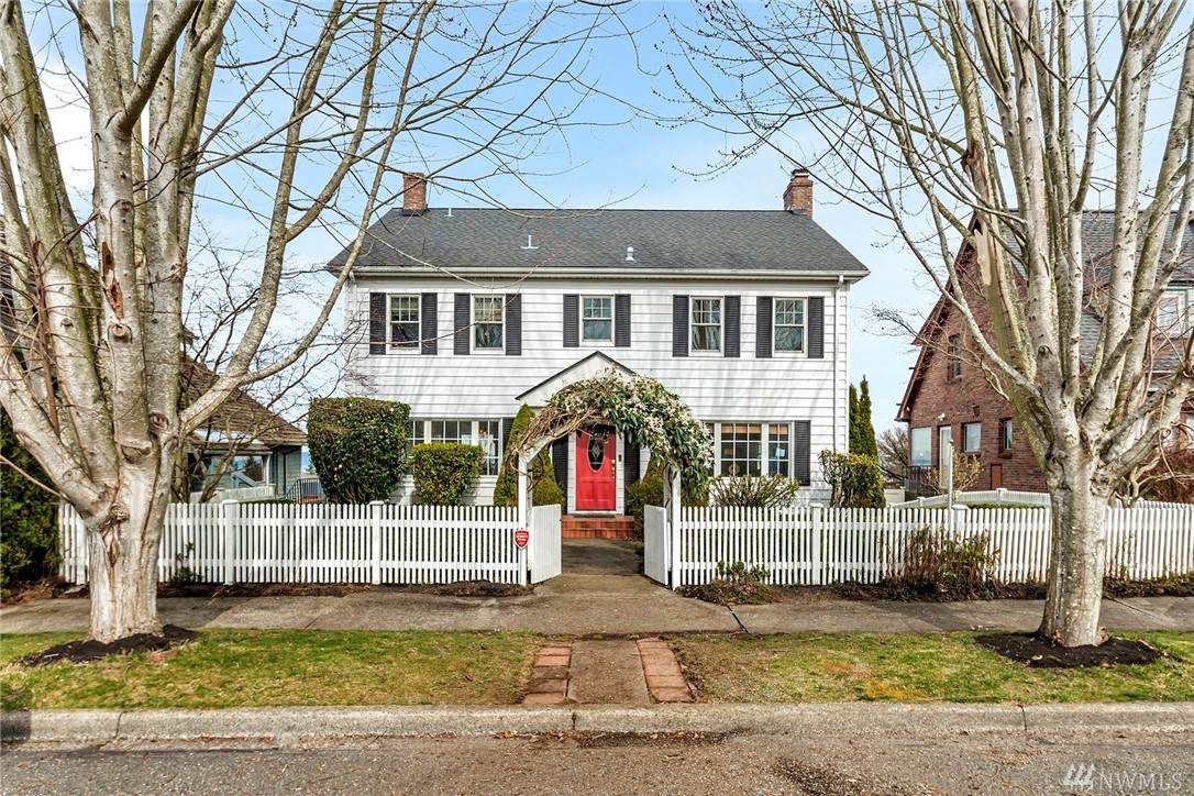 3305 30th St - Photo 1