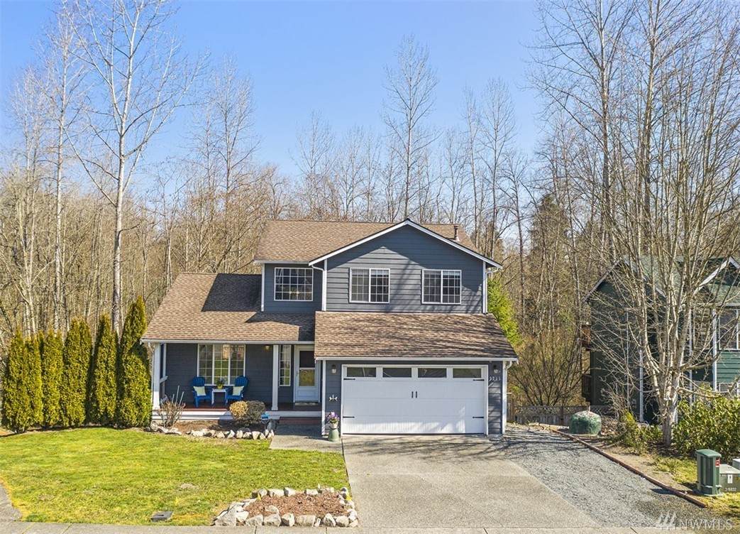 3211 Lake Dr - Photo 1