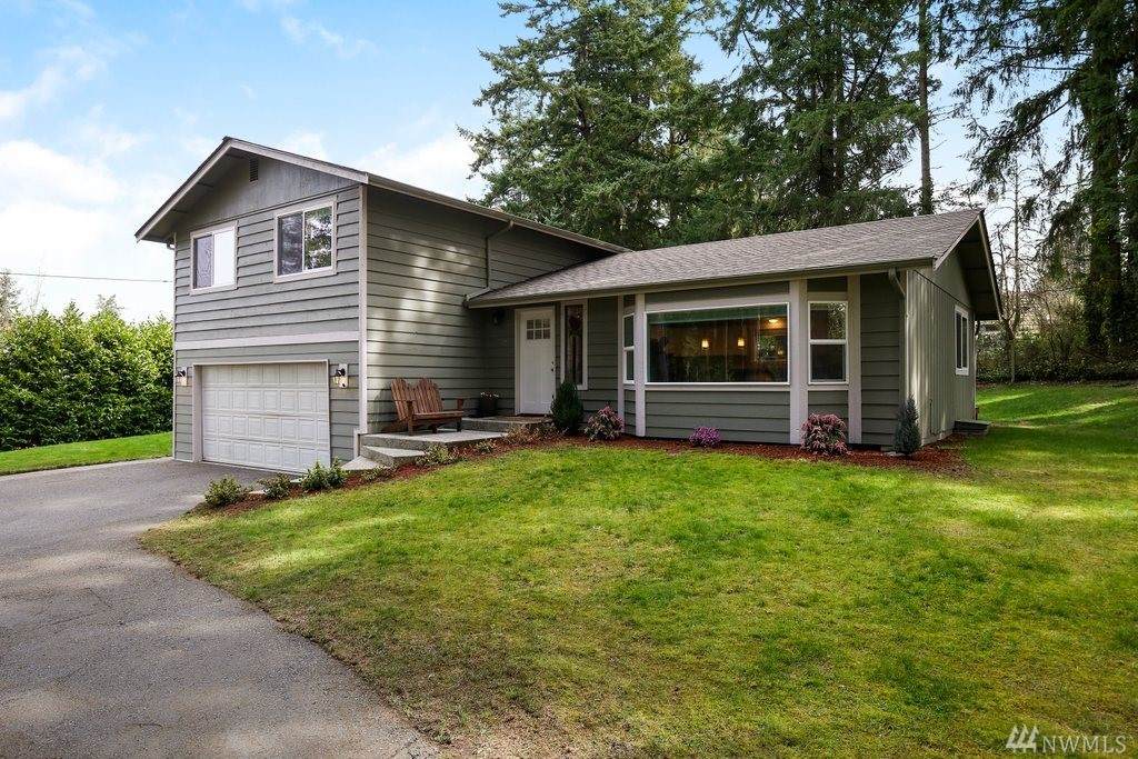 5519 43rd Ave - Photo 1
