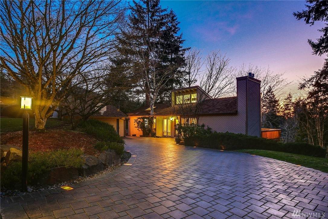 4651 154th Ave - Photo 1