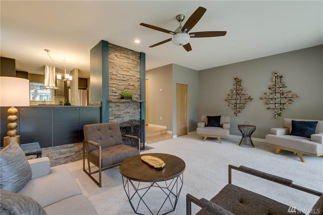 22715 Lakeview Dr - Photo 1