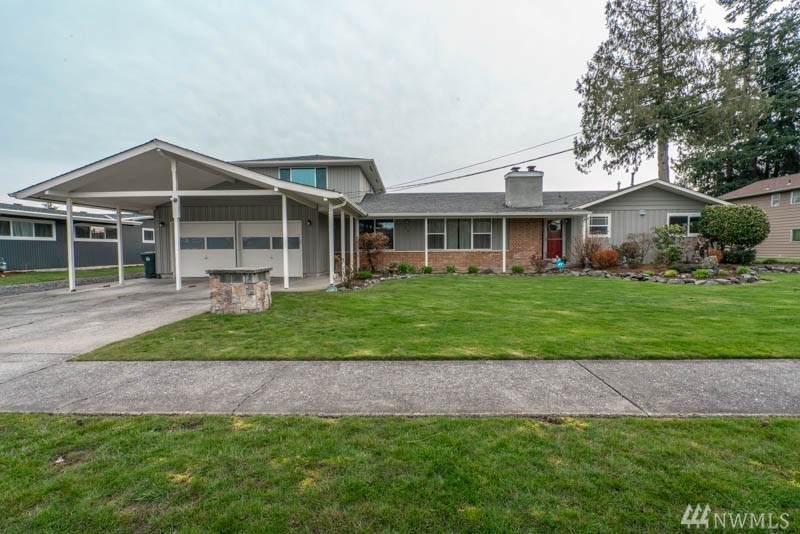 210 Claremont - Photo 1