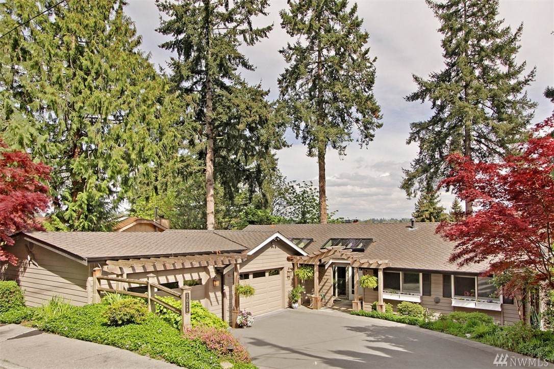 1028 109th Ave - Photo 1