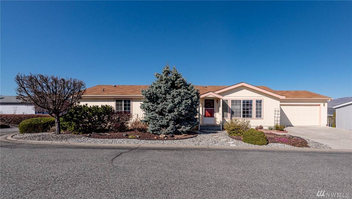 1610 Fairview Ave - Photo 1
