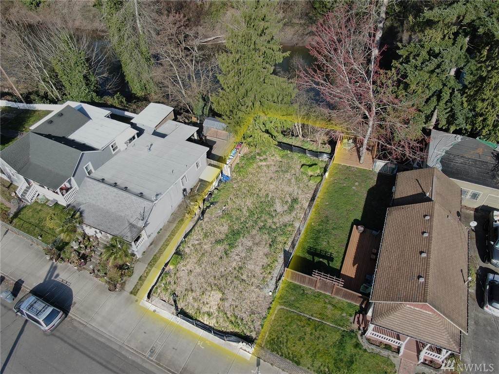 645 Main St - Photo 1