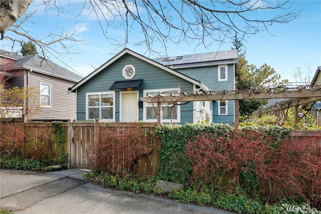 942 25th Ave - Photo 1