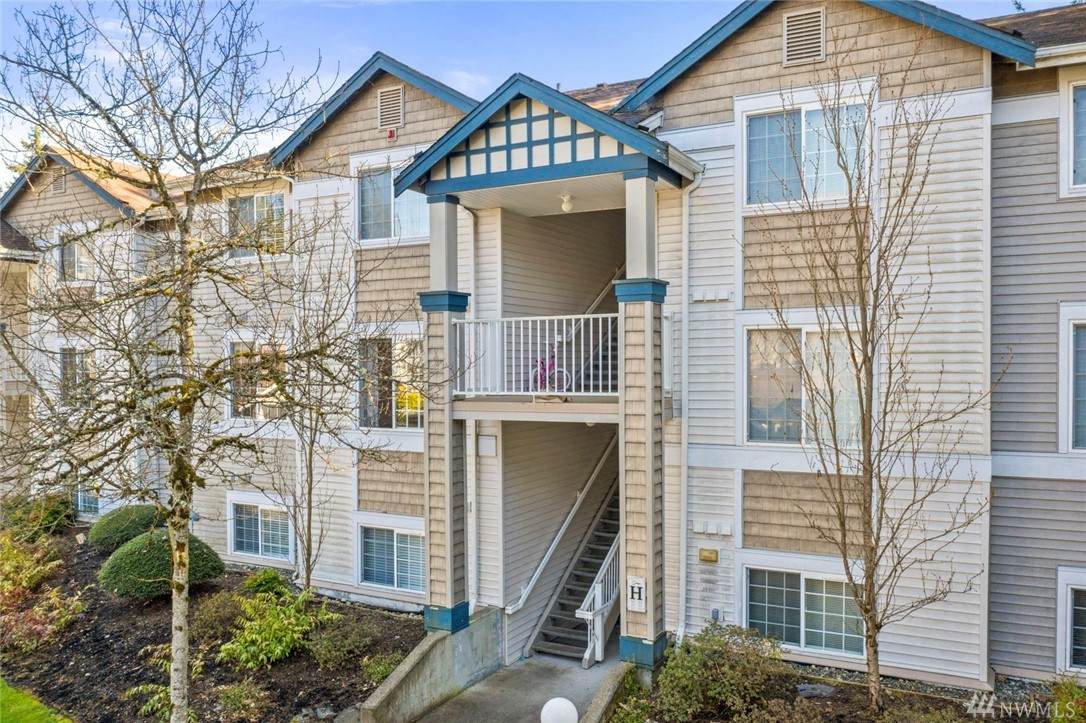 25235 Klahanie Blvd - Photo 1