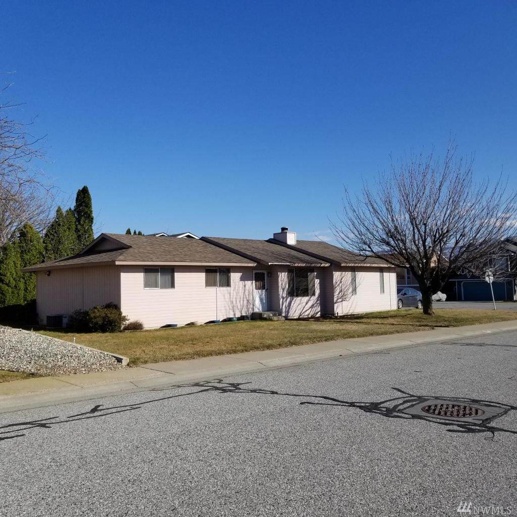 947 Fairmont Ave - Photo 1