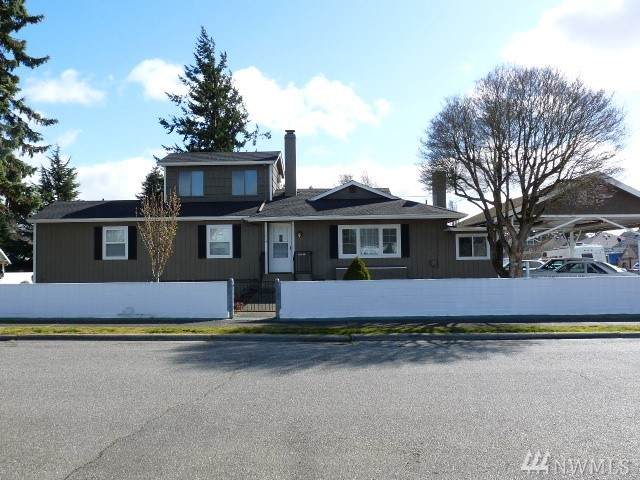 1014 Rainier Ave - Photo 1