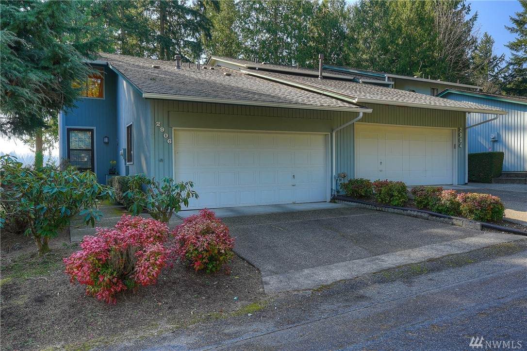 2906 28th St - Photo 1