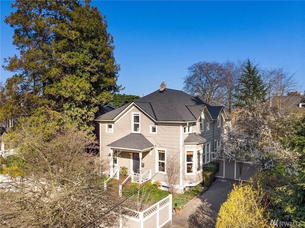 1608 38th Ave - Photo 1
