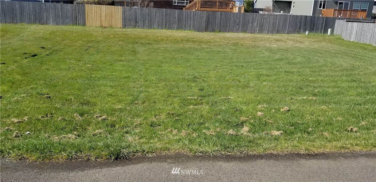 5 Pacific Avenue - Photo 1