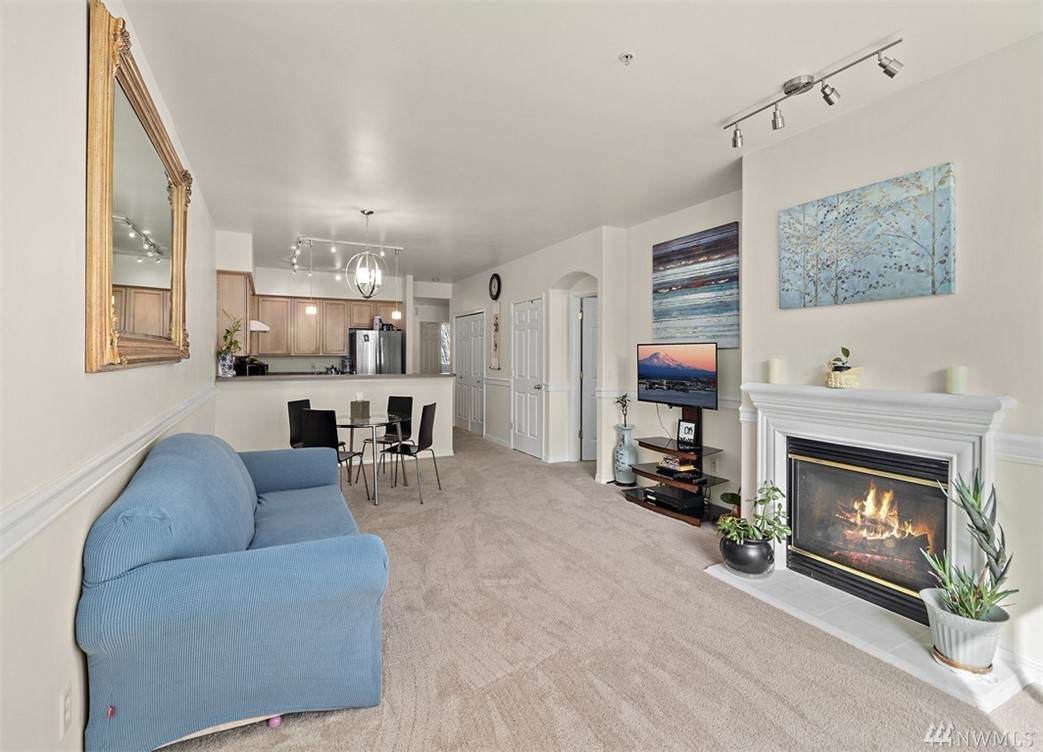 440 Maple Ave - Photo 1