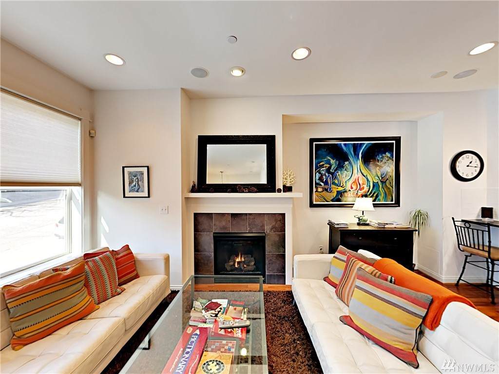 806 3rd Ave - Photo 1