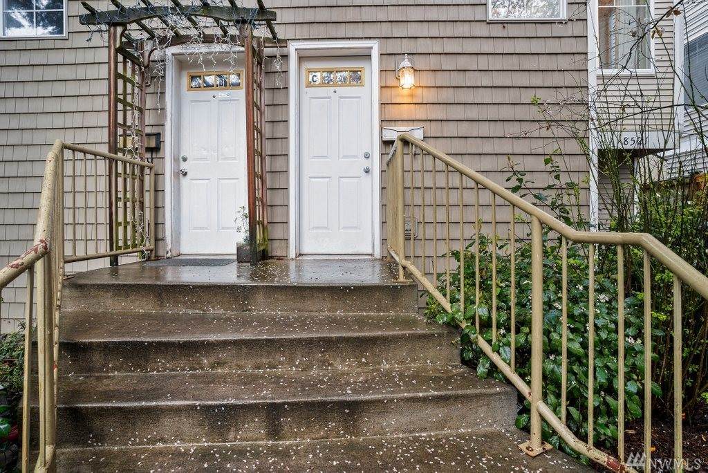 8521 Midvale Ave - Photo 1