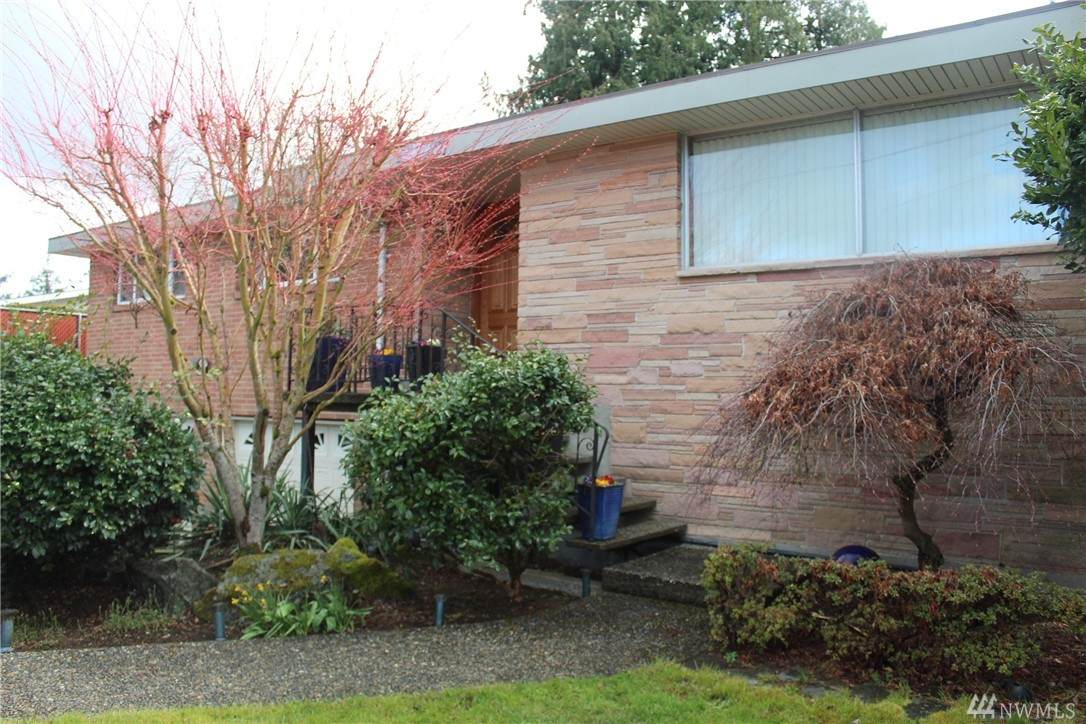 3751 192nd St - Photo 1
