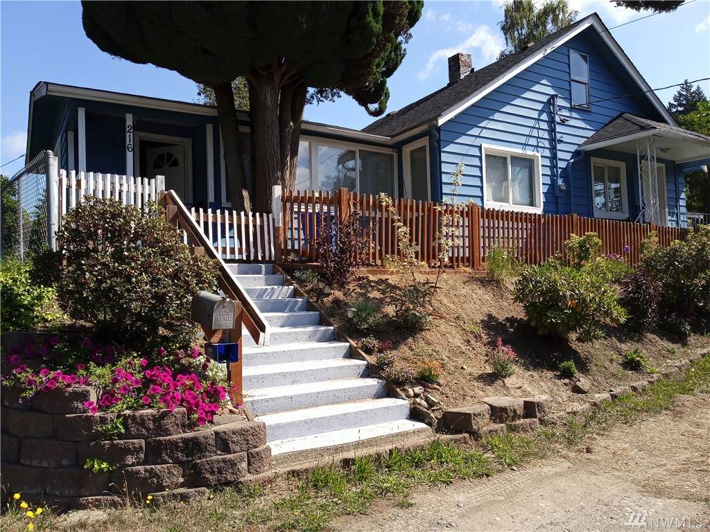 216 Marion Ave - Photo 1 216 Marion Ave - Photo 1
