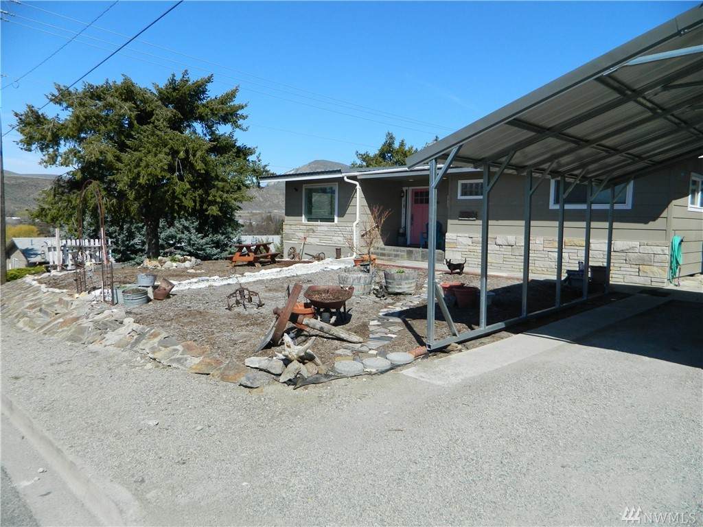 203 5th St - Photo 1 203 5th St - Photo 1