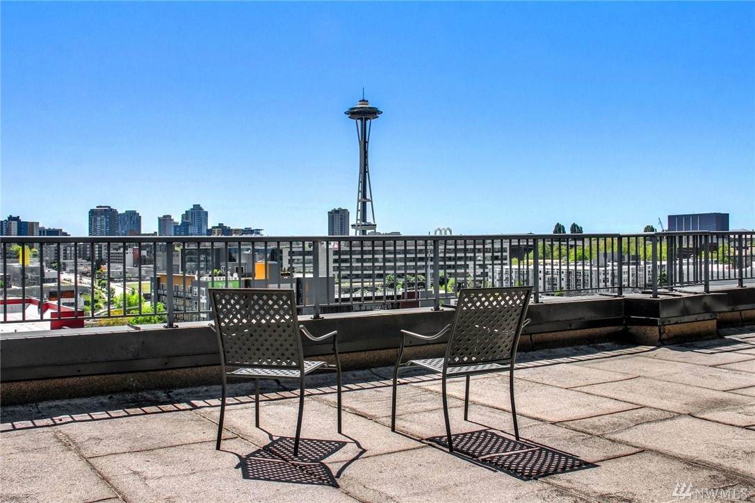 900 Aurora Avenue - Photo 1