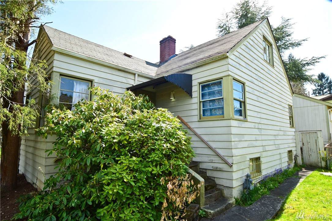 5905 Roxbury Street - Photo 1