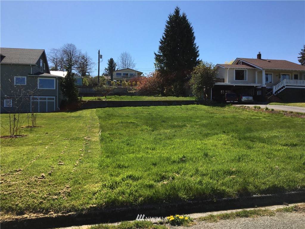 9999 Lopez Avenue - Photo 1