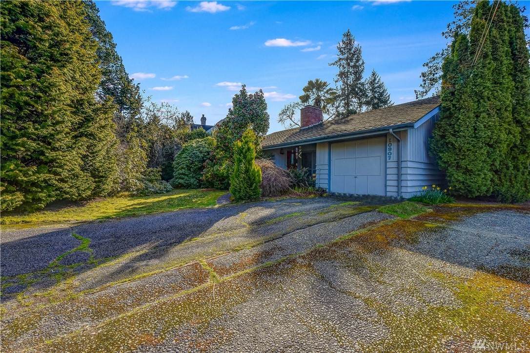 10907 Ne 18th St - Photo 1 10907 Ne 18th St - Photo 1