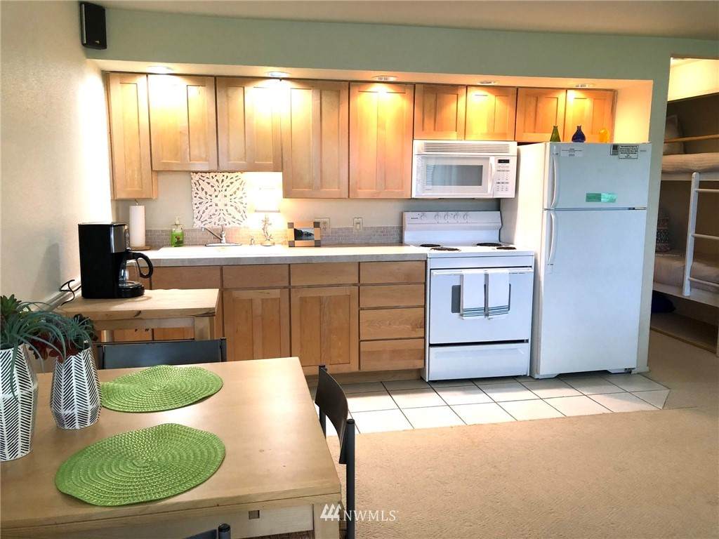 8903 Crescent Bar Road - Photo 1