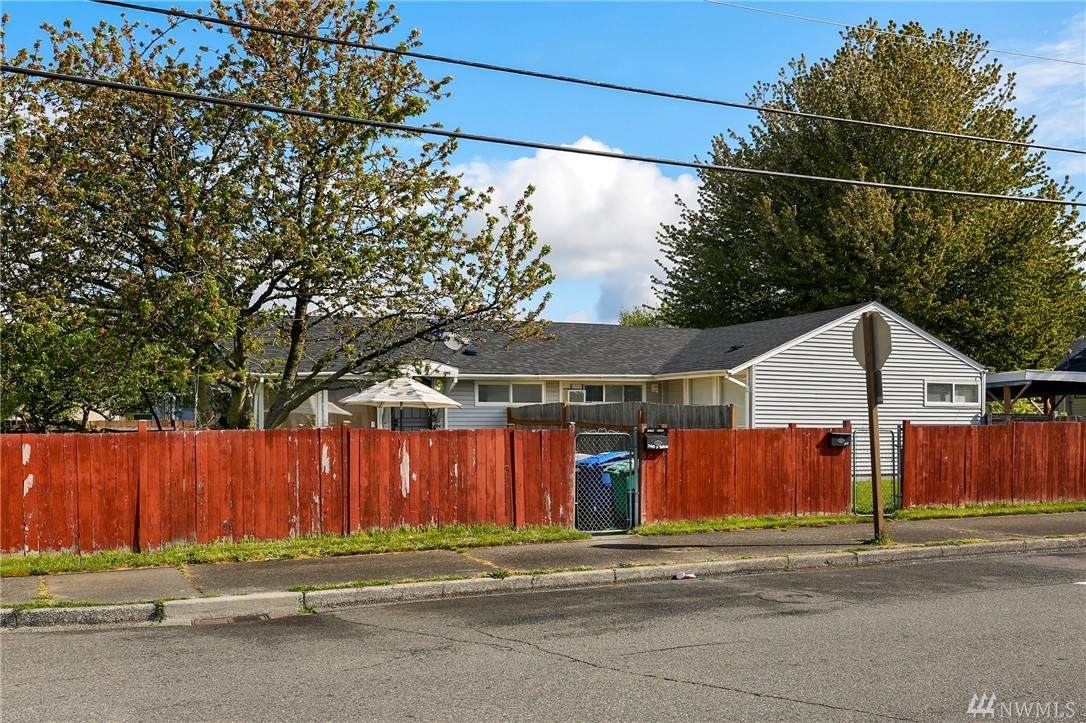 300 Tobin St - Photo 1 300 Tobin St - Photo 1