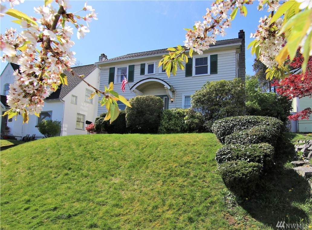 914 G Street - Photo 1