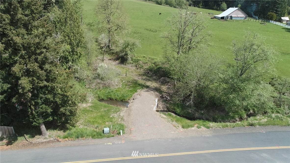 702 Maple Hill Road - Photo 1