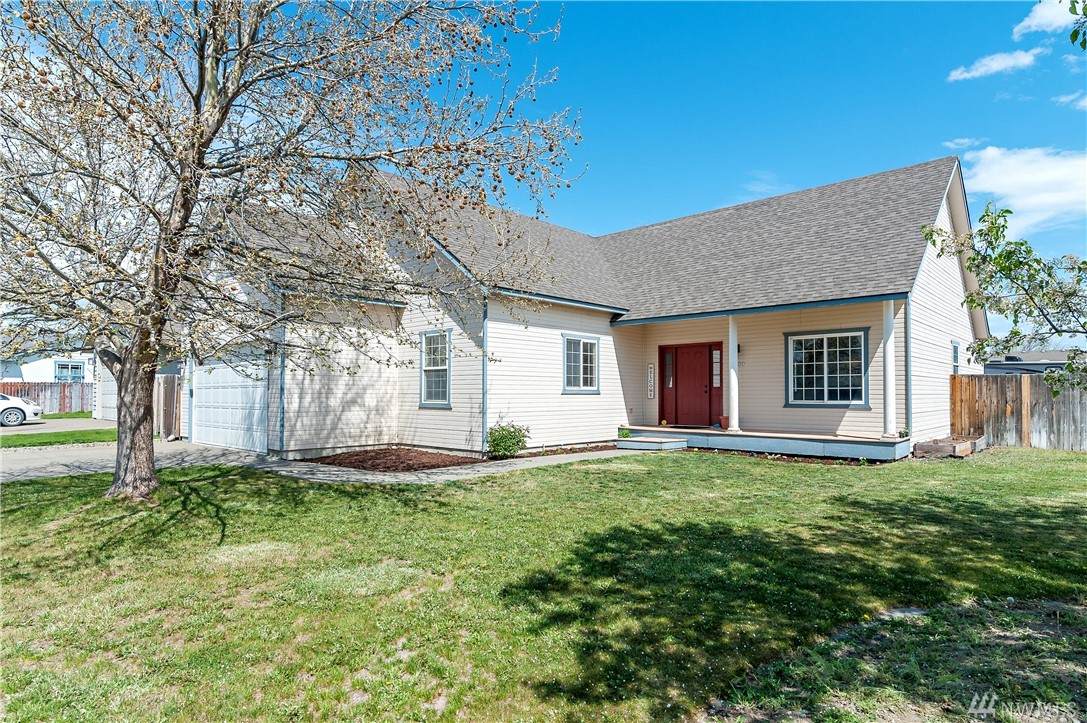 1600 Stonebridge St - Photo 1 1600 Stonebridge St - Photo 1