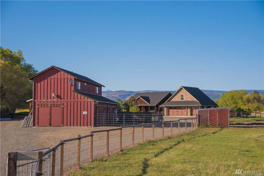 2853 Game Farm Rd - Photo 1 2853 Game Farm Rd - Photo 1