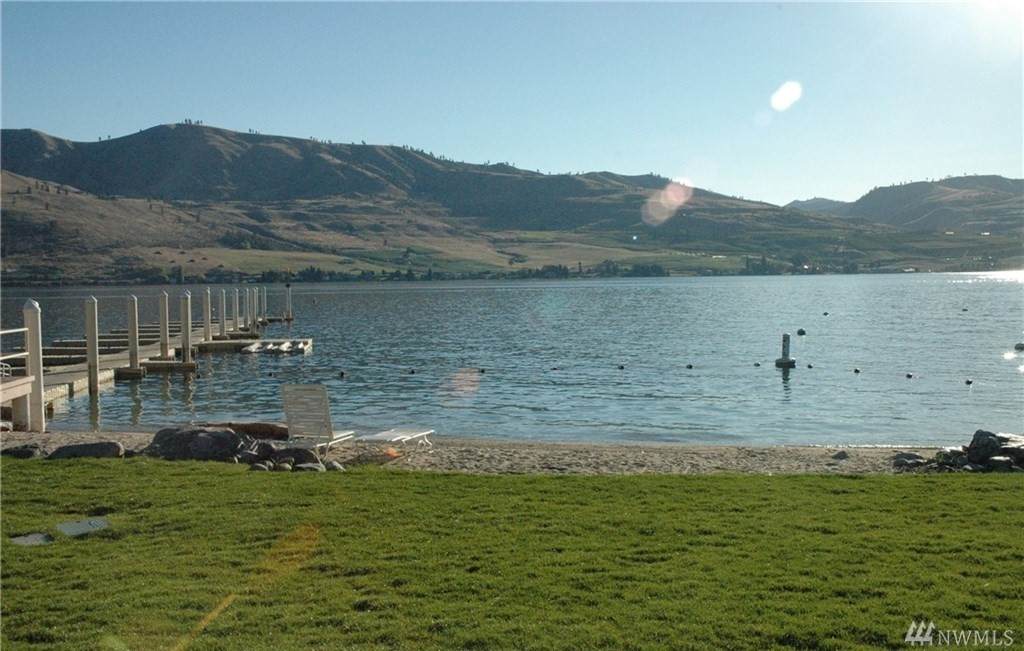100 Lake Chelan Shores Dr - Photo 1 100 Lake Chelan Shores Dr - Photo 1