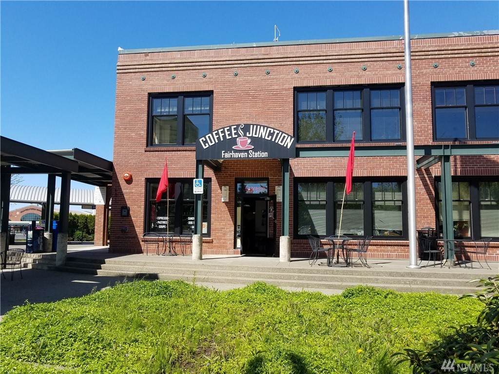 401 Harris Ave - Photo 1