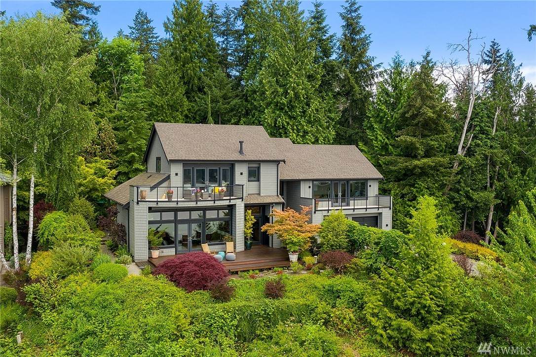 1538 207th Ave - Photo 1 1538 207th Ave - Photo 1
