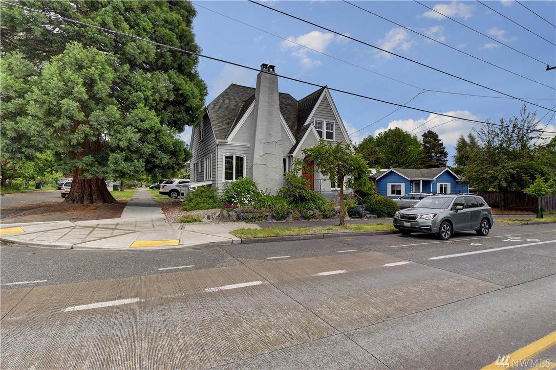 5218 8th Avenue - Photo 1
