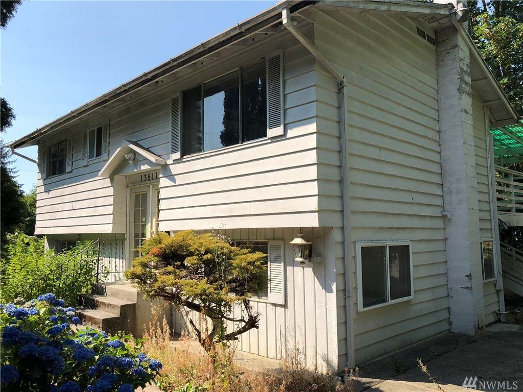 13511 Riviera Blvd - Photo 1