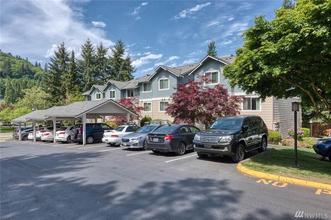 4316 Lake Sammamish Parkway - Photo 1