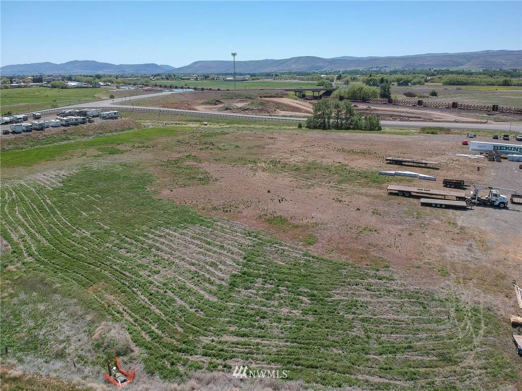 2 Old Hwy 10 - Photo 1