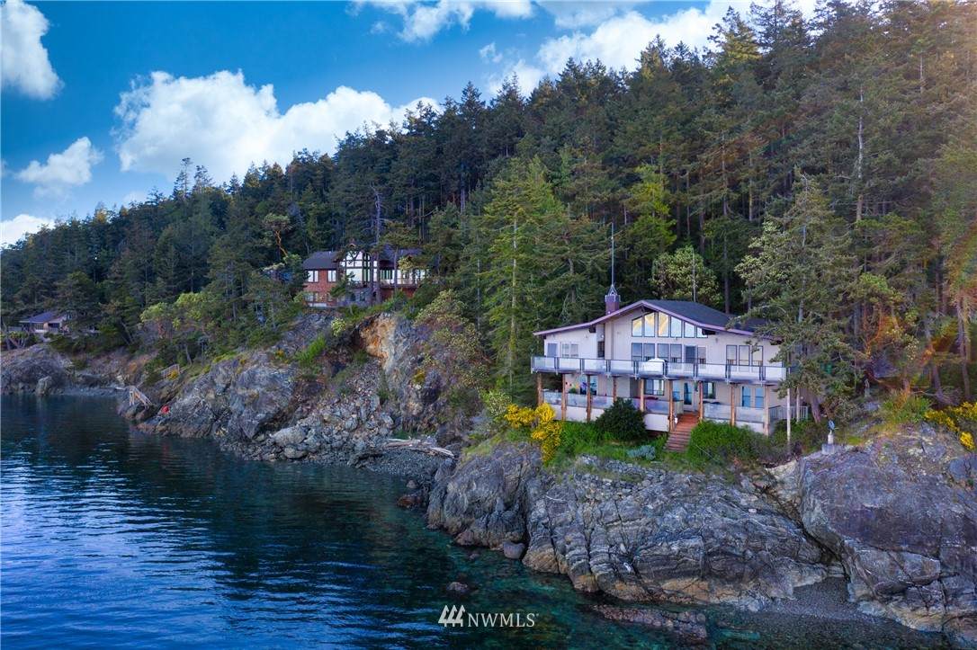 11110 Marine Drive - Photo 1