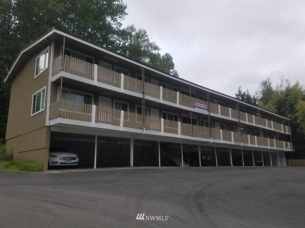 102 Summit Avenue - Photo 1