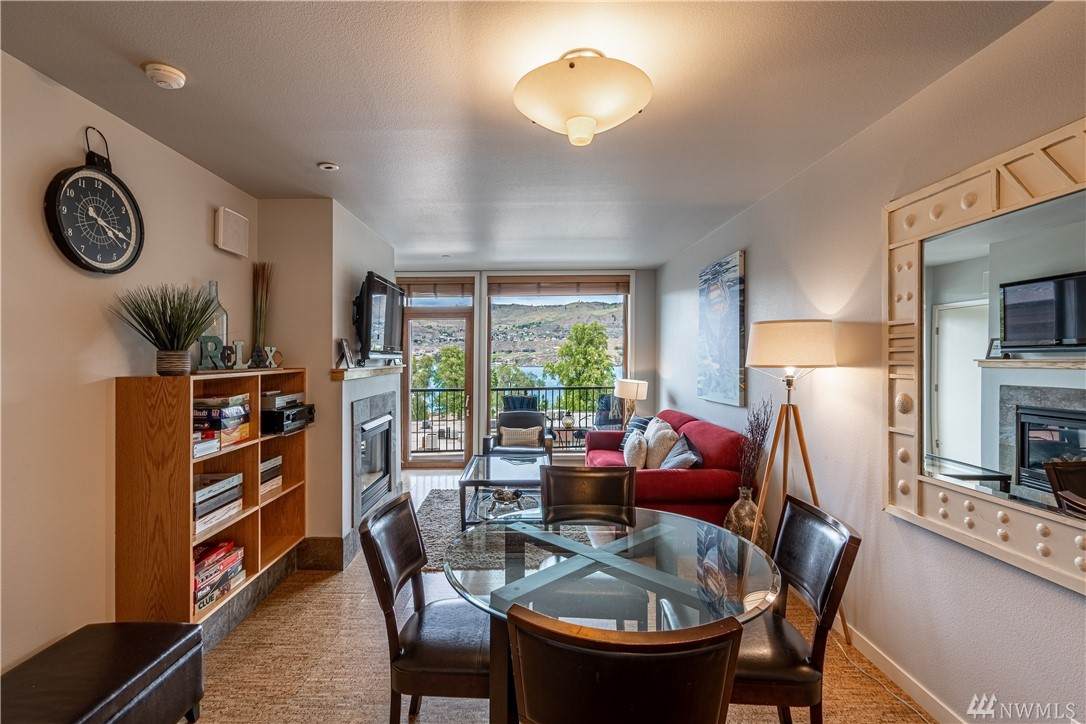 2220 Woodin Ave - Photo 1 2220 Woodin Ave - Photo 1