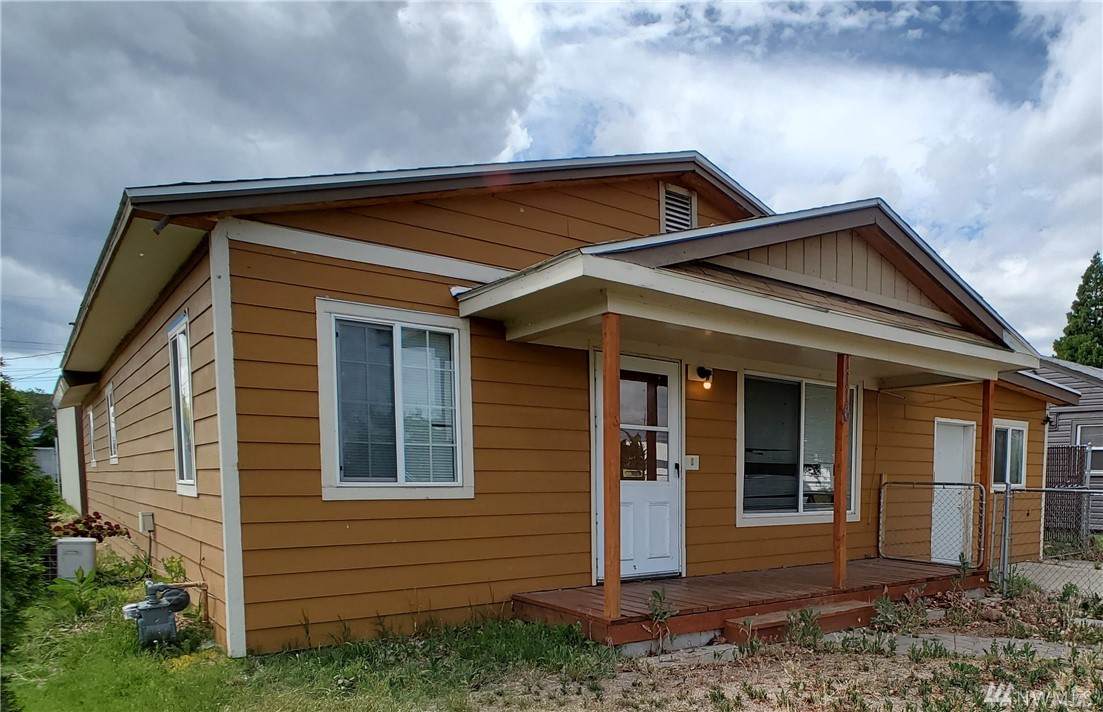 1116 Ledwich Avenue - Photo 1