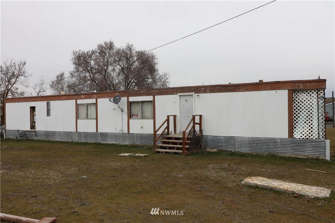 718 1st - Photo 1