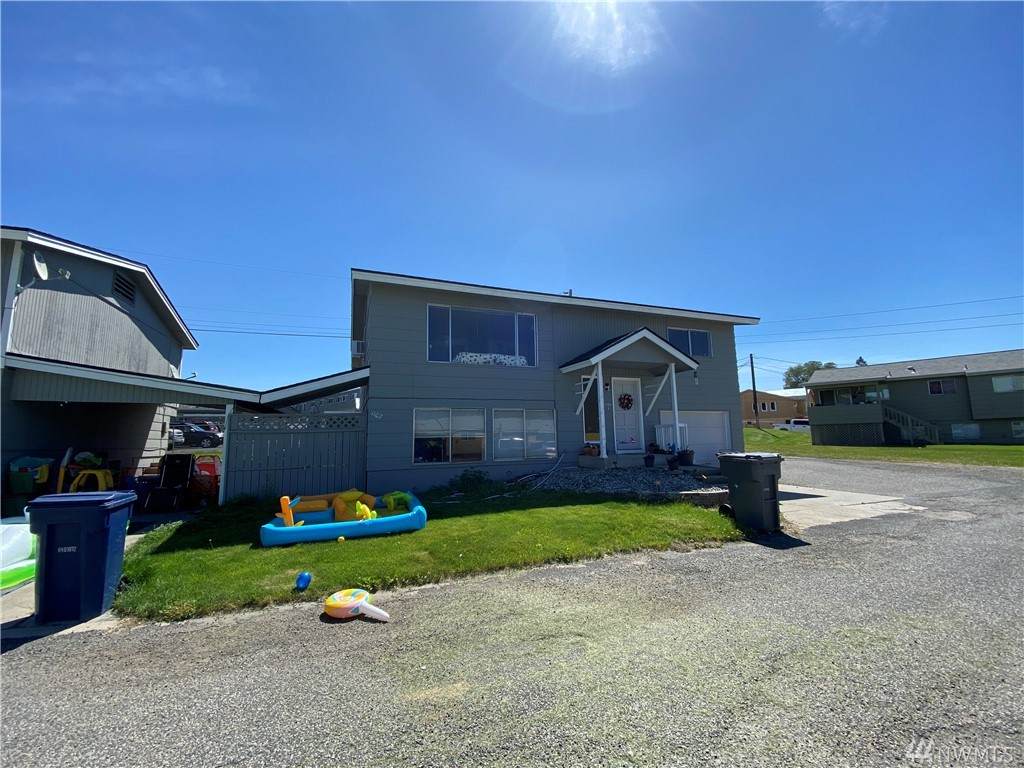 1108 Cedar Ct - Photo 1