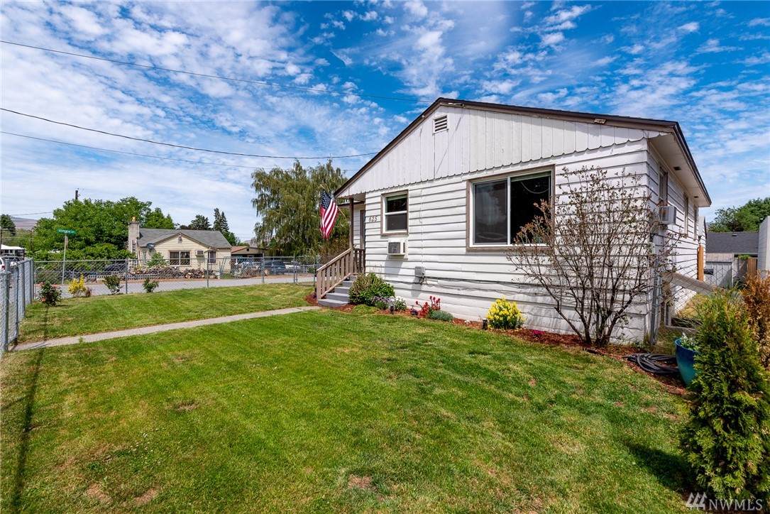 625 Ramona Ave - Photo 1