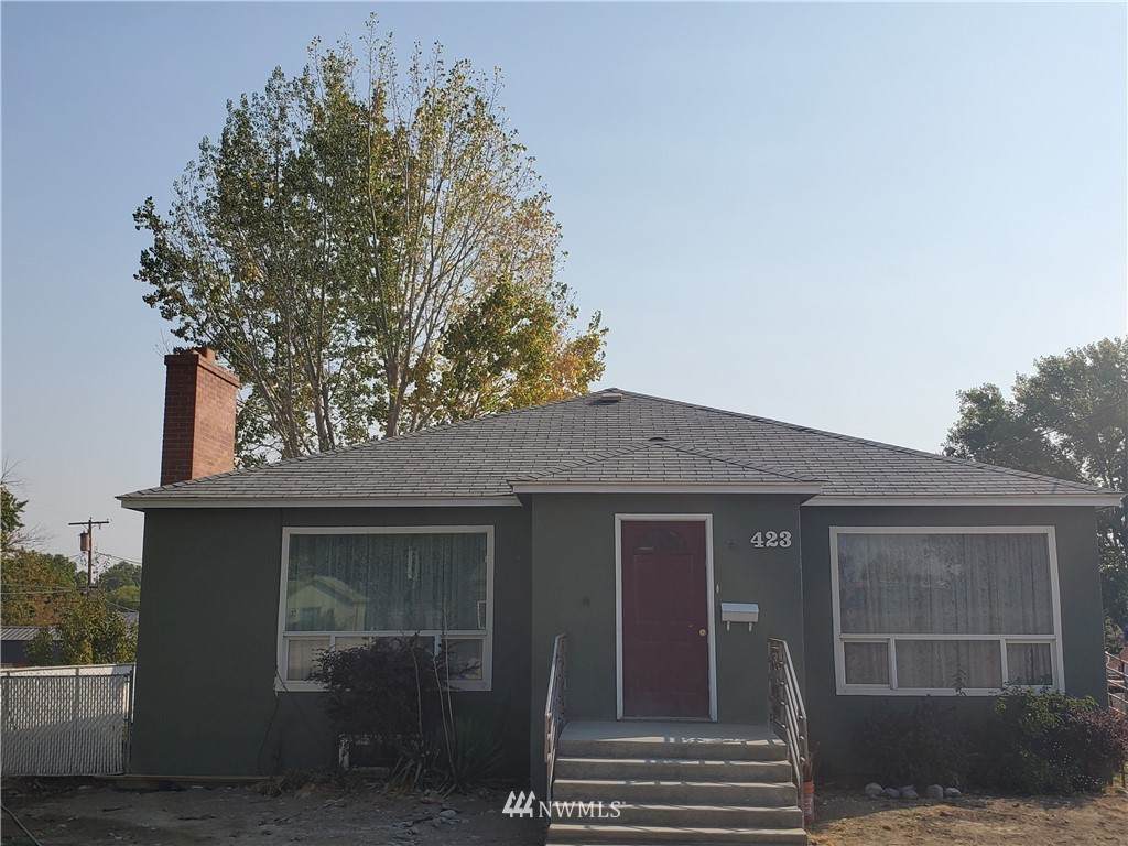 423 Washington Street - Photo 1