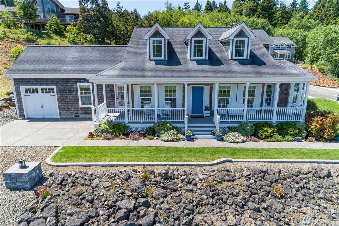 350 Lakeview Drive - Photo 1