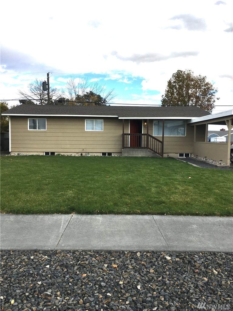 1341 Ivy Ave - Photo 1