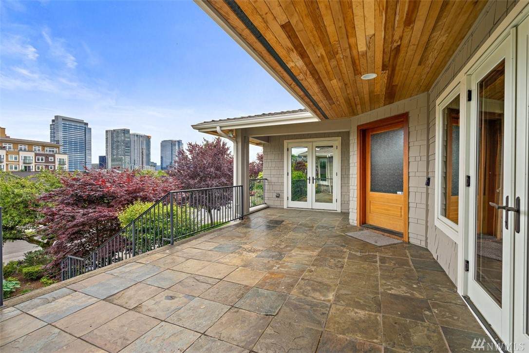 1023 Belfair Rd - Photo 1